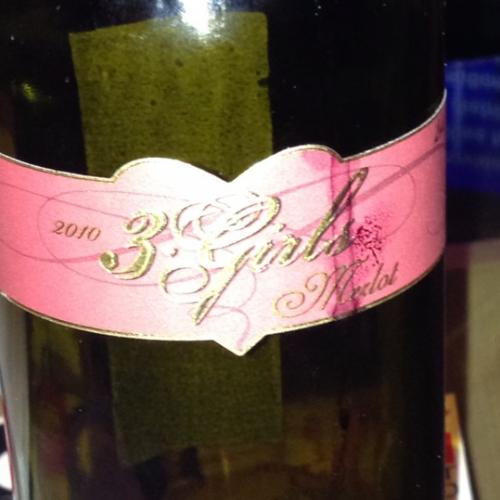 3 Girls - Merlot - 2010
